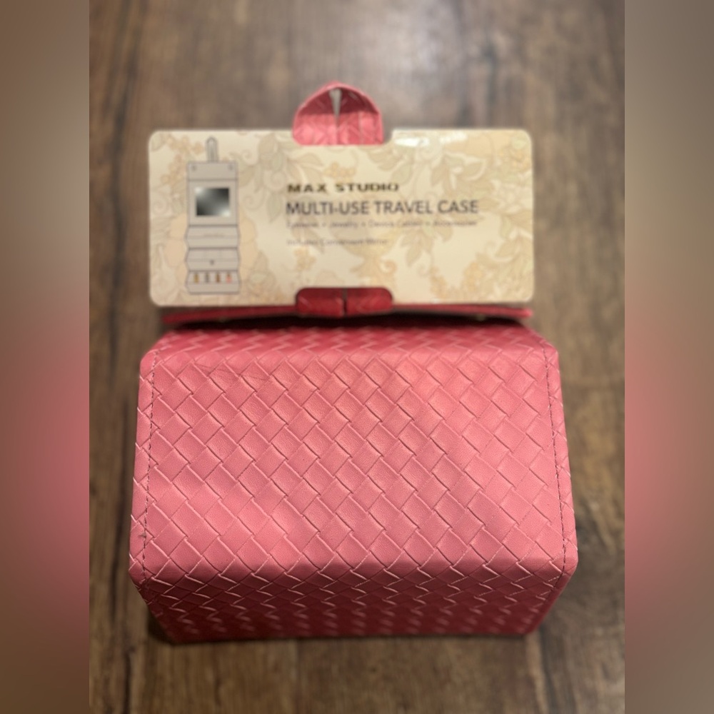 3/$20 Travel pouch